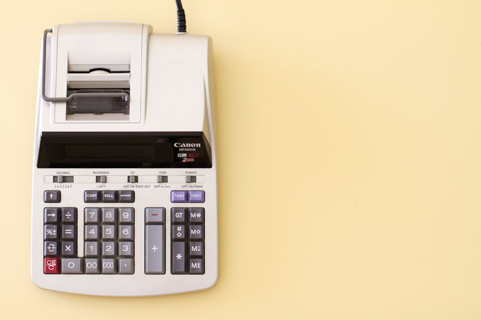 Calculadora representando organização e prestação de contas eleitoral